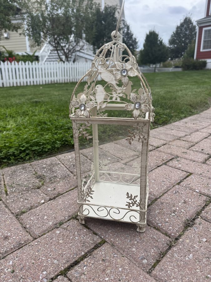 Décor rental — ornate lantern